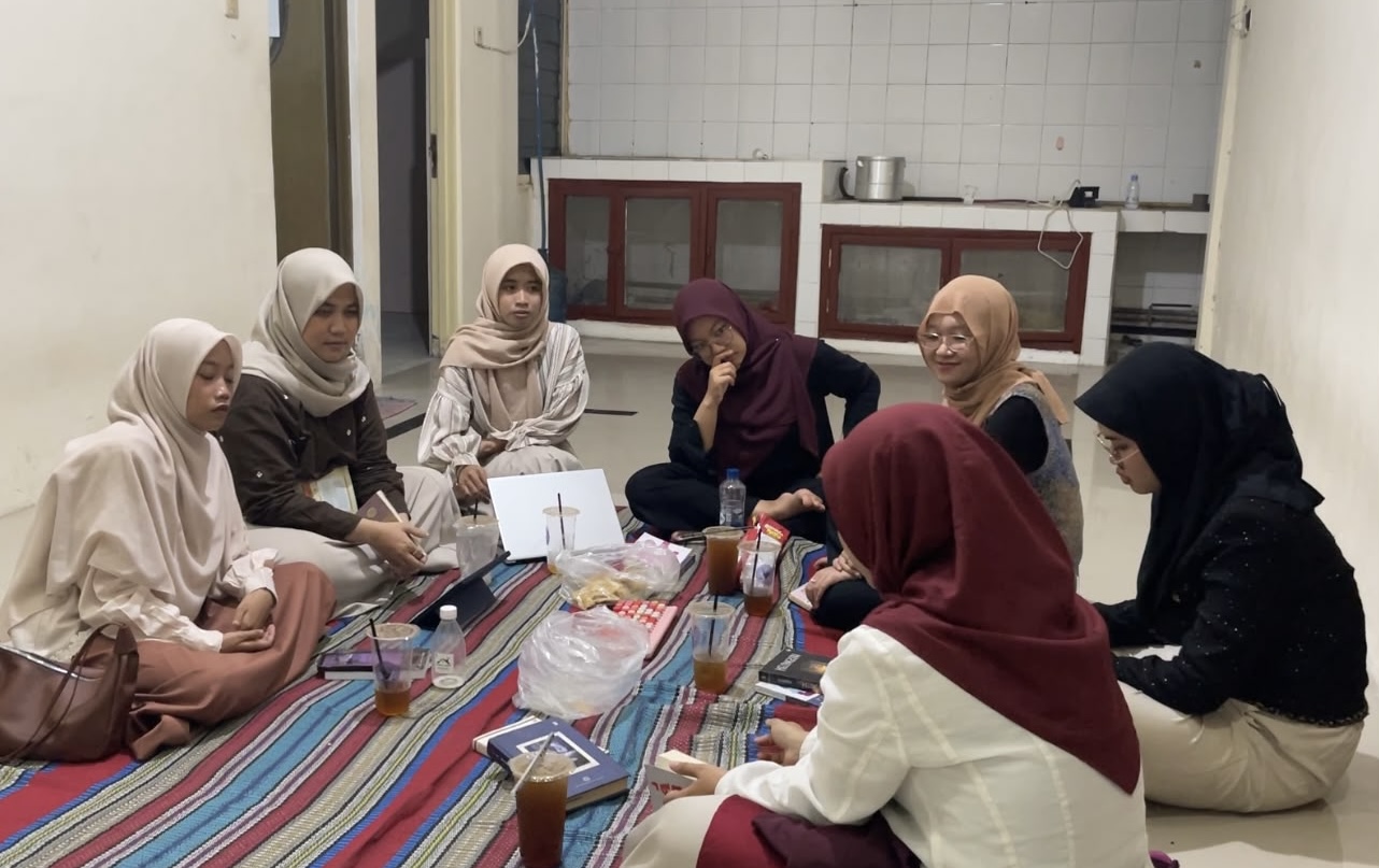 Perkuat Budaya Literasi, Bidang Immawati PC IMM Surabaya Gelar Circle Book Immawati